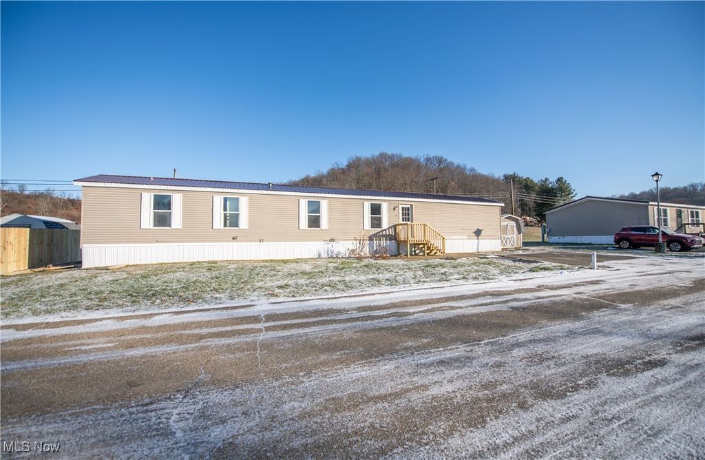 Photo of 1400 Lincoln Street, Minerva, OH 44657 (MLS # 5177889)