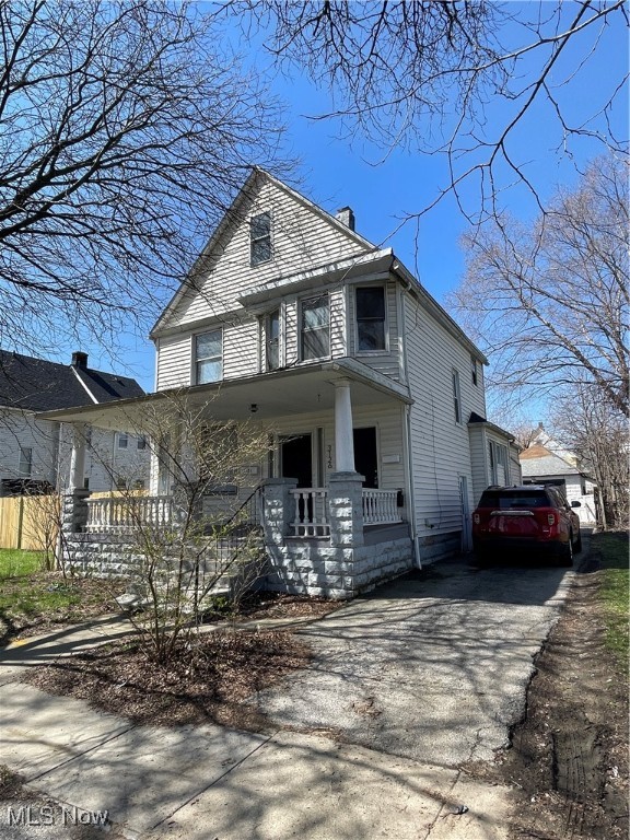 Great opportunity! Investors wanted! Two bedrooms, one full bath in each unit. Newer hot water tank, refinished wood floors, new roof. There is a two-car garage and empty lot next door. Owner pays utilities. Electricity Avg per month: $124.58. Gas Avg per month: $133.91. Water Avg per month: $51.28. Sewer Avg per month: $38.66.