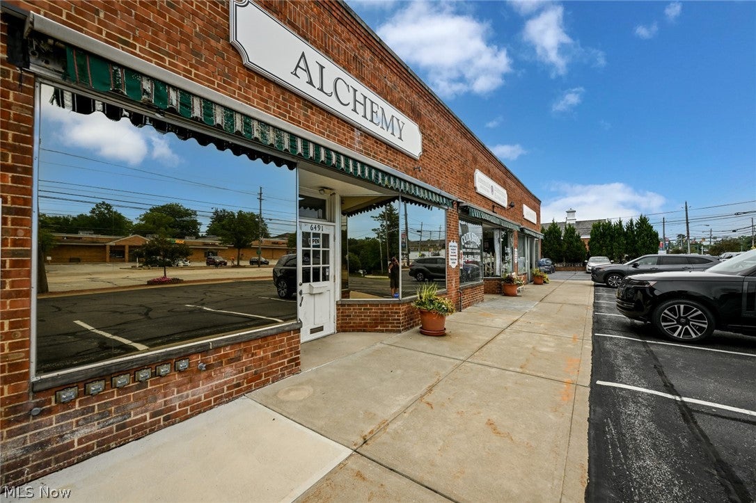 6479 Brecksville Road