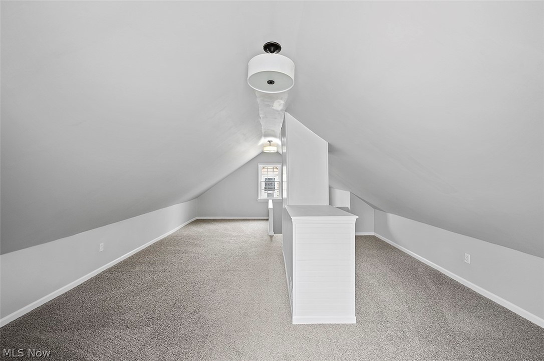 Cleveland Heights Blvd - Residential