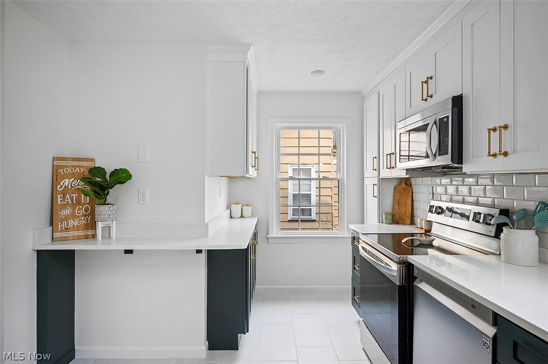Cleveland Heights Blvd - Residential