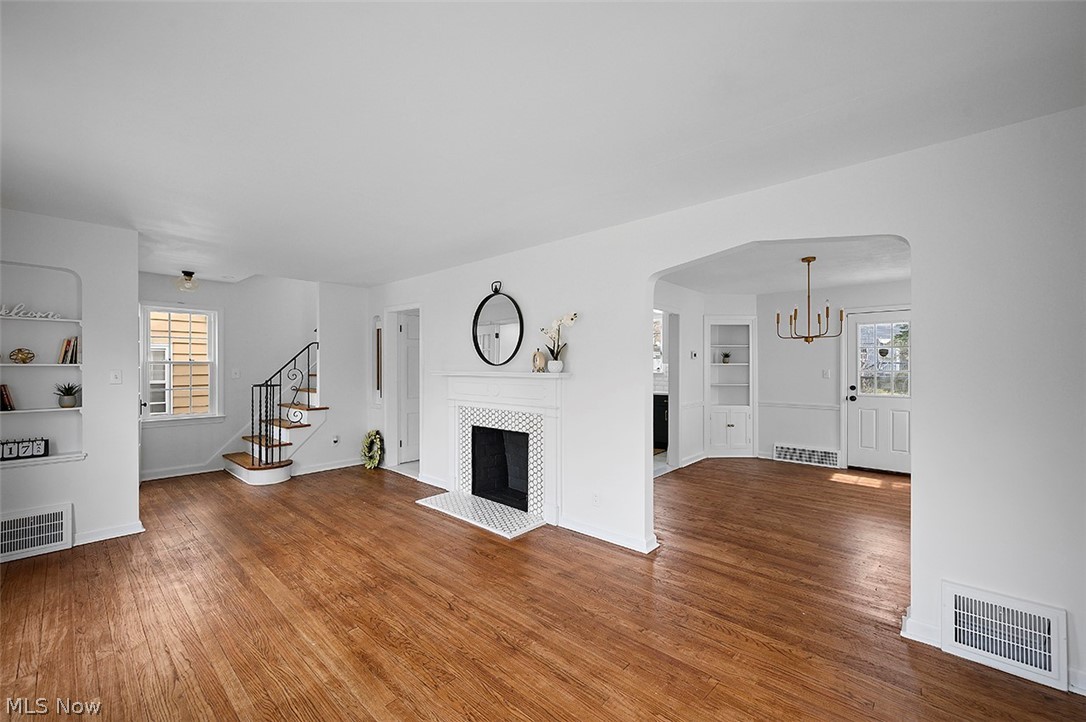 Cleveland Heights Blvd - Residential