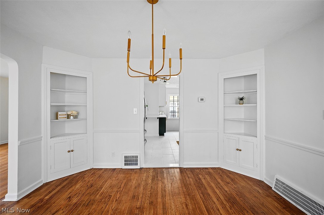 Cleveland Heights Blvd - Residential