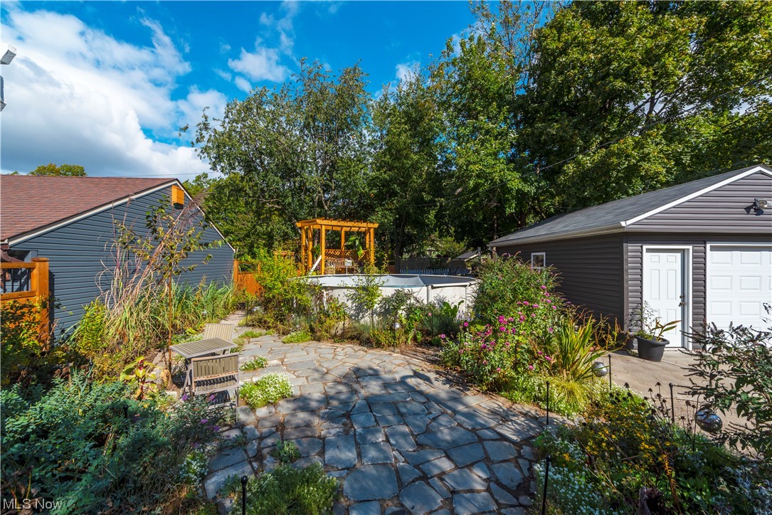 Hazel Ave - Residential