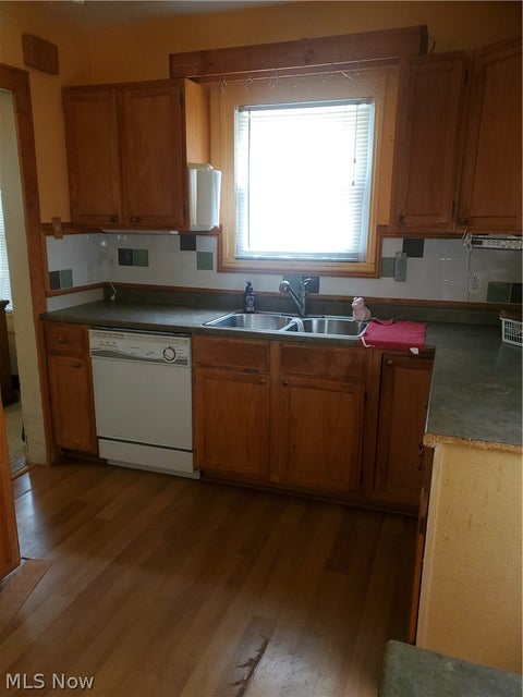 Tiny photo for 1439 Clermont RD, Cleveland, OH 44110 (MLS # 5221875)