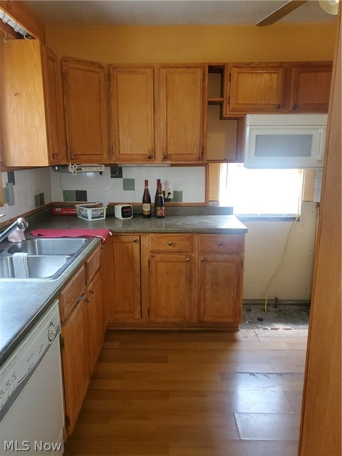 Tiny photo for 1439 Clermont RD, Cleveland, OH 44110 (MLS # 5221875)