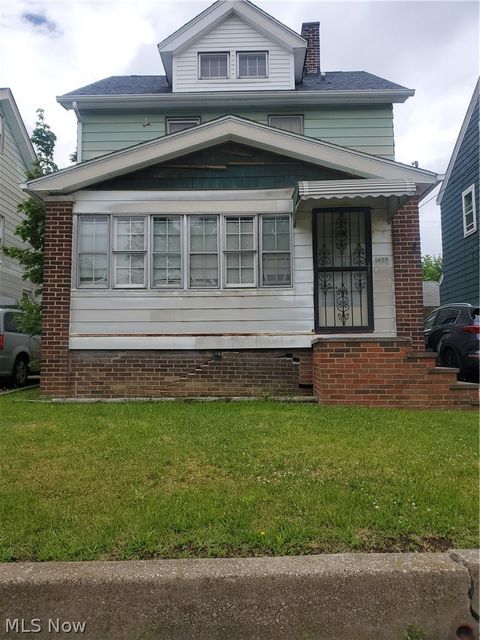Photo of 1439 Clermont RD, Cleveland, OH 44110 (MLS # 5221875)