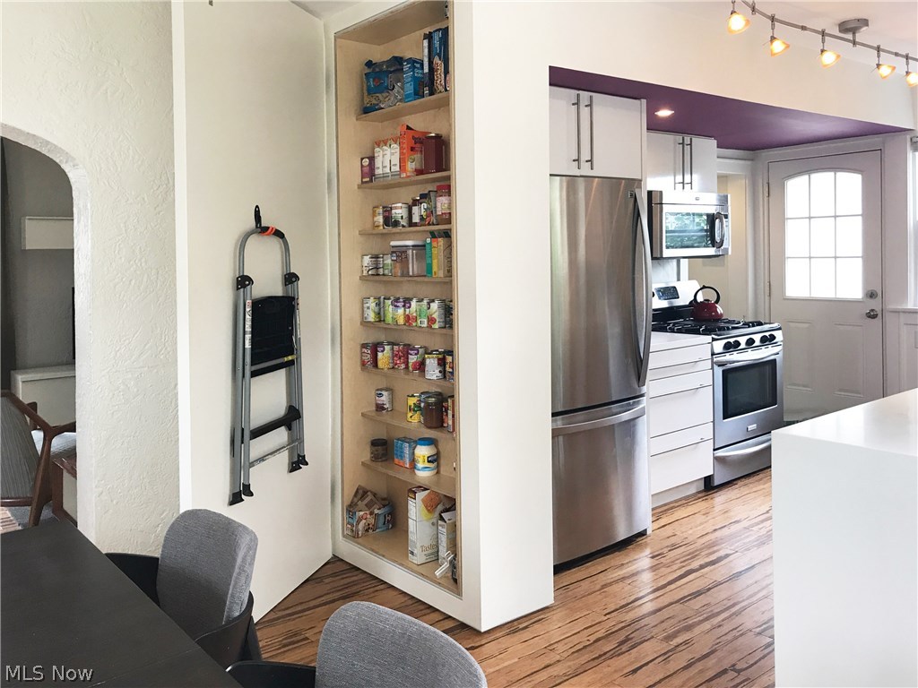 West Manor - Residential