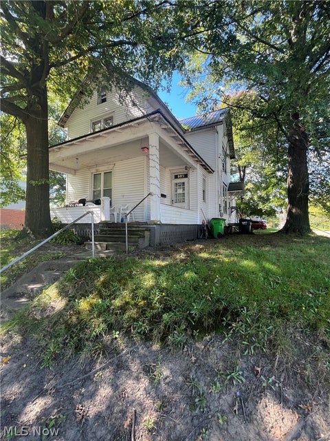 Multifamily For Sale - 805 S Freedom Avenue<br/> Alliance, OH 44601
