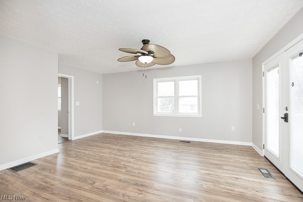 Akron Assoc Co 01 - Residential