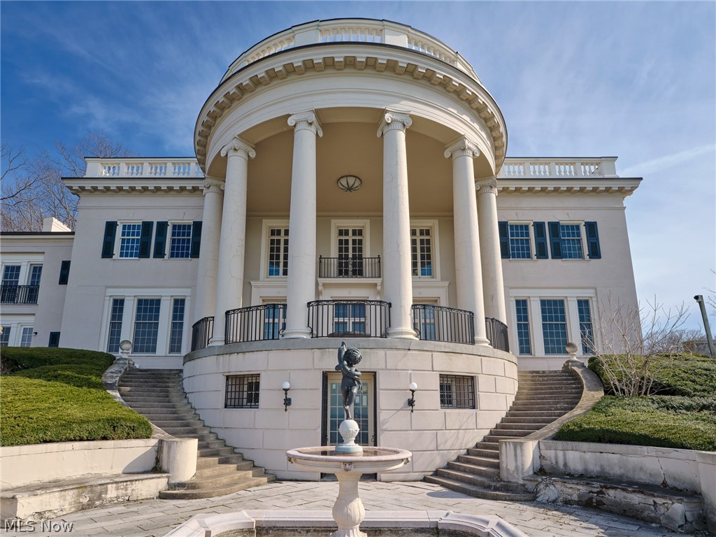 The Gwinn estate, the greatest estate to hit the Cleveland market. This magnificent property exudes modern sophistication while still paying homage to the estate's original 1907 design elements.