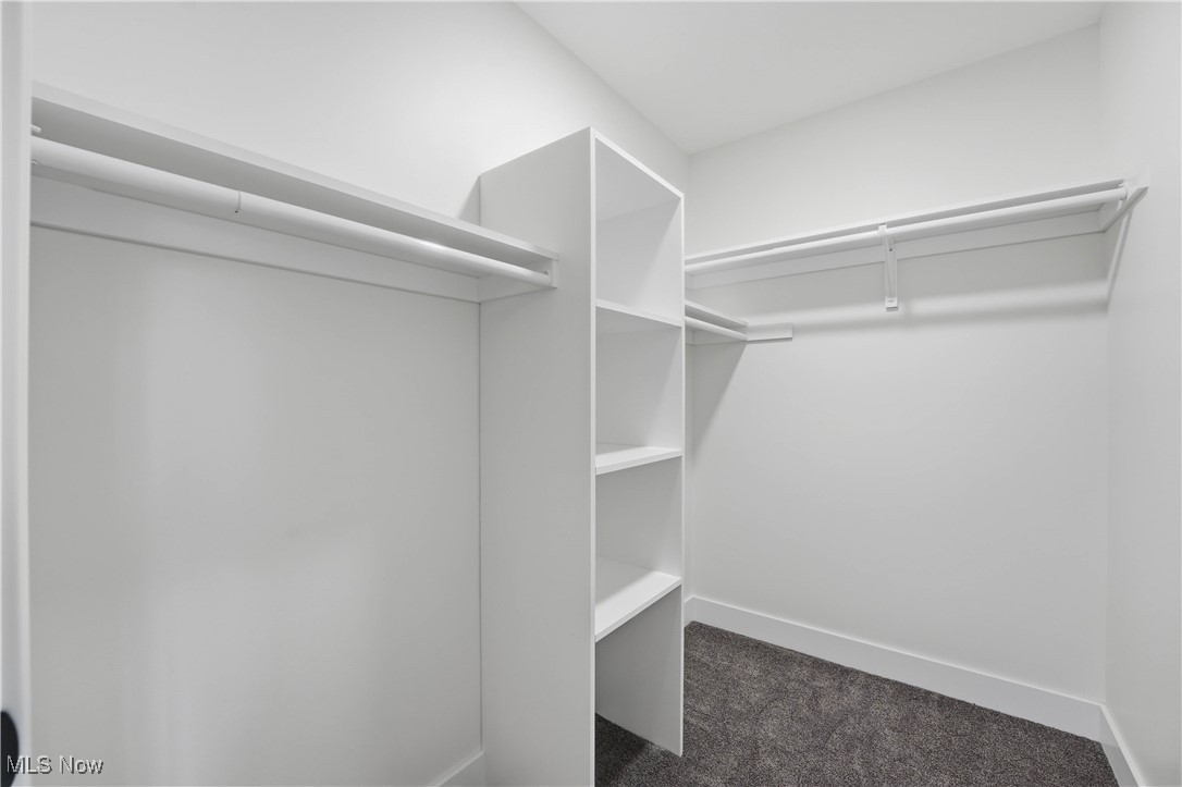 VIENNA WOODS - Residential