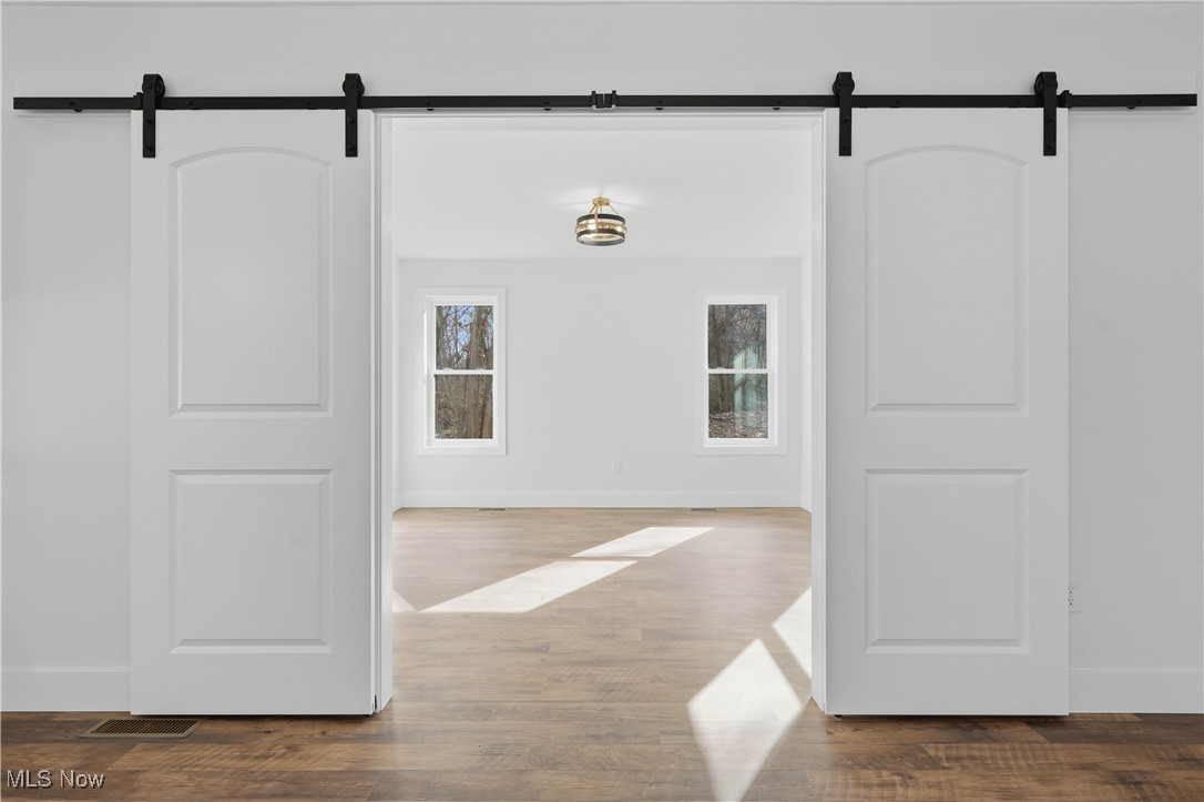 VIENNA WOODS - Residential