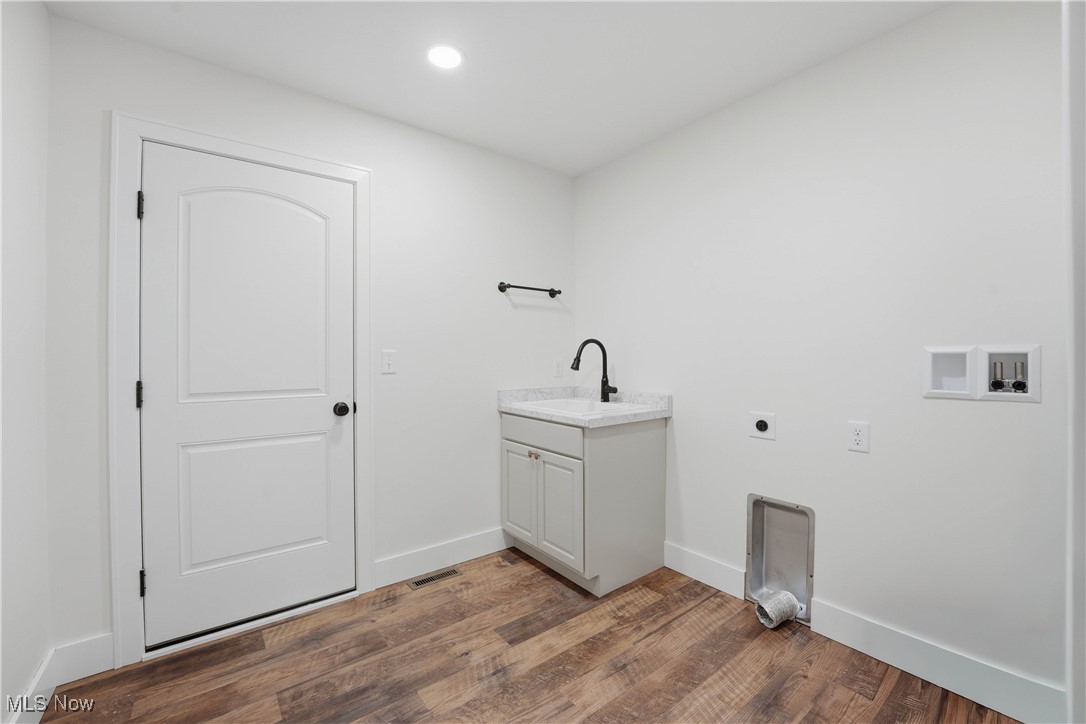 VIENNA WOODS - Residential