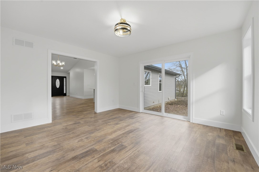 VIENNA WOODS - Residential