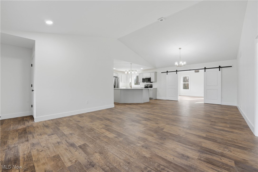 VIENNA WOODS - Residential