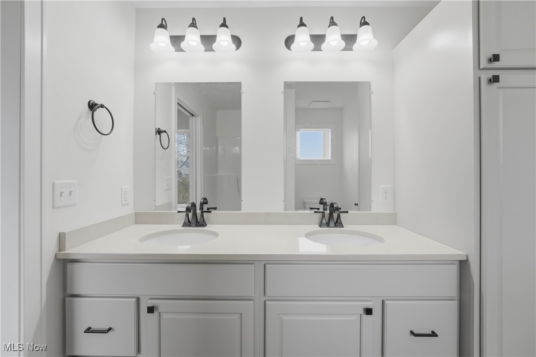 VIENNA WOODS - Residential