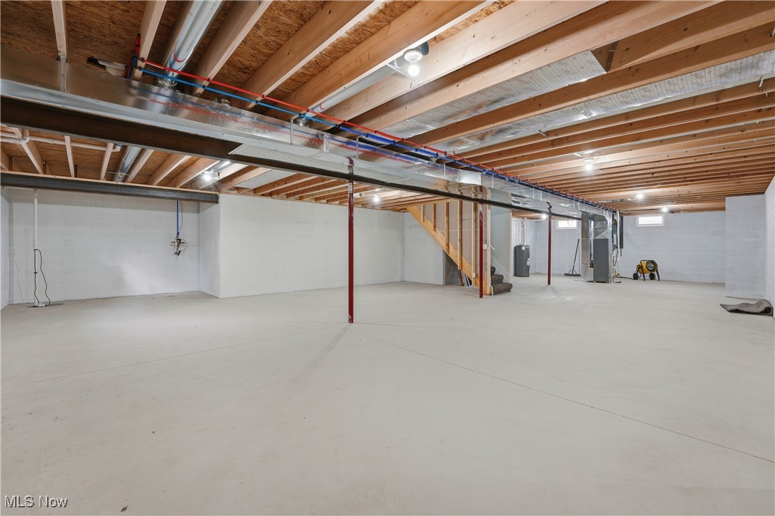 VIENNA WOODS - Residential