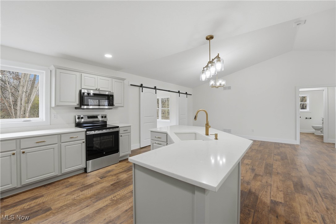 VIENNA WOODS - Residential