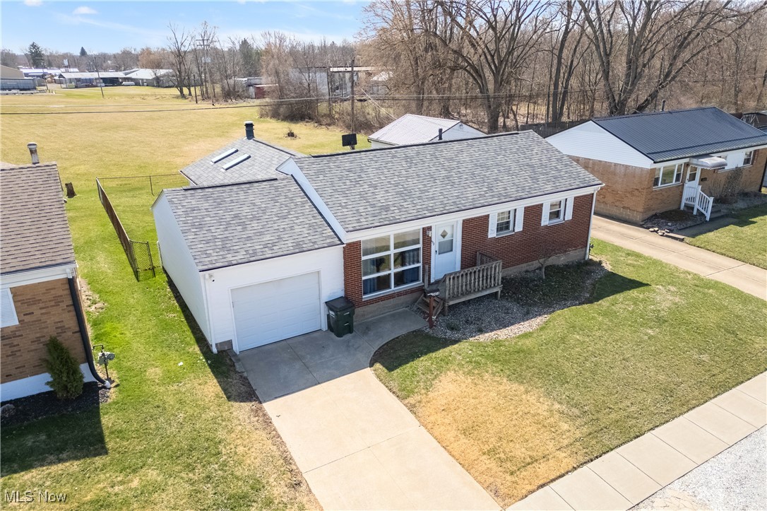 2458 Cathy Drive, Canton, Ohio image 2