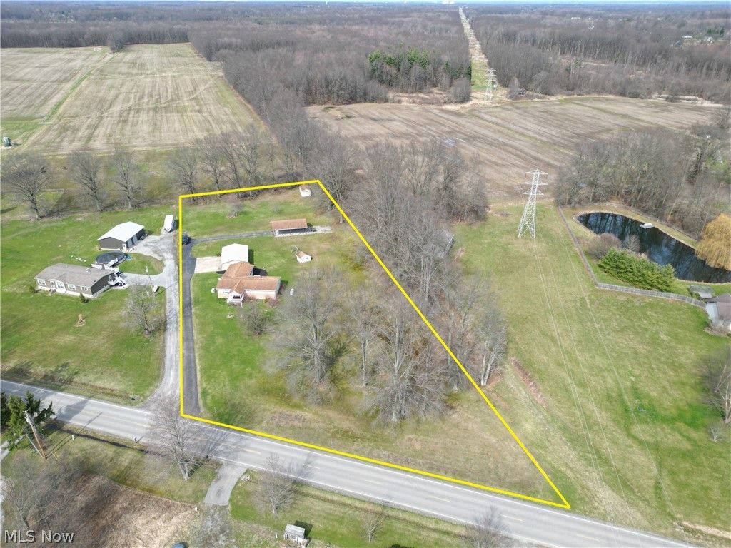 Photo of 14086 Ellsworth Road, Berlin Center, OH 44401 (MLS # 5195332)