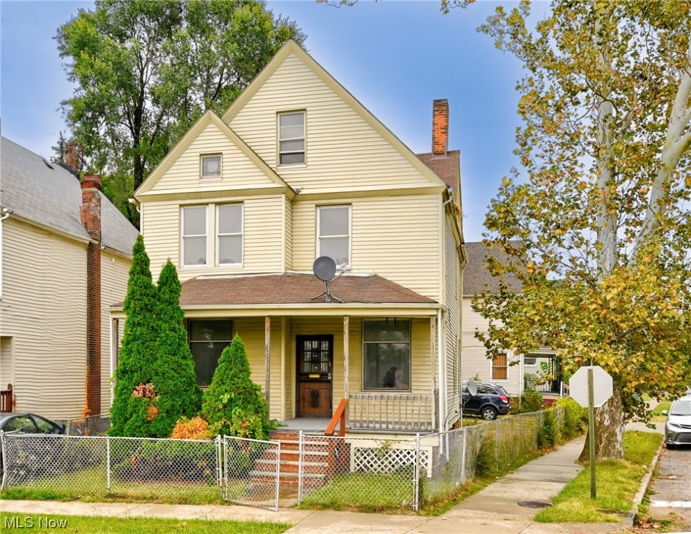 Won’t last long! Perfect for savvy investor. Leased at $1,500/mth with tenant paying all utilities. Section 8 guaranteed government paid rent. $18,000 annual rent. 15% gross yield. 12% cap rate. Crazy cash flow