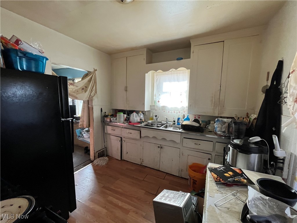 16701 Raymond Street, Maple Heights, Ohio image 2