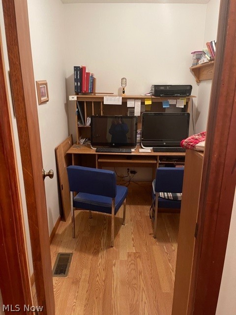 Village/Navarre - Residential