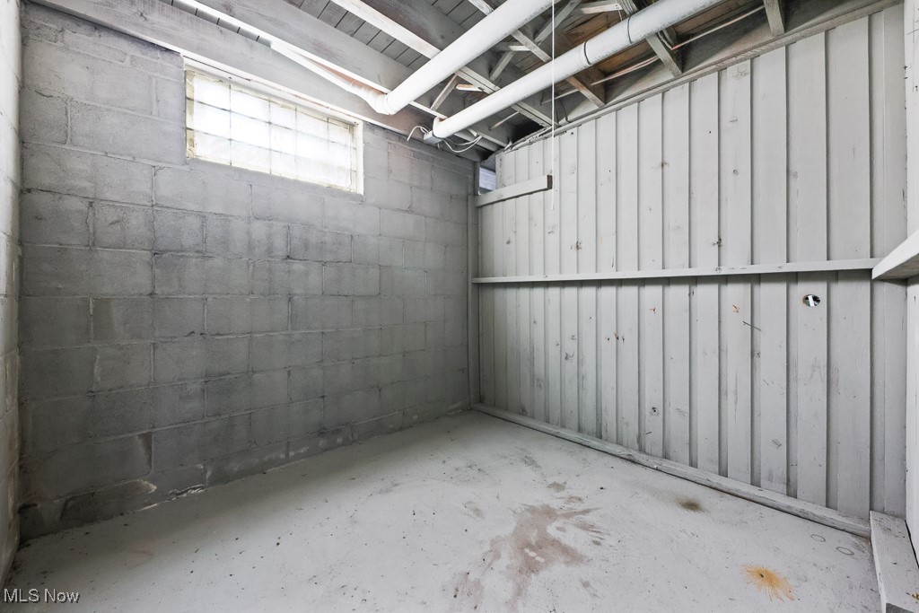 Lilly Place Allotment Lexington T - Commercial Sale