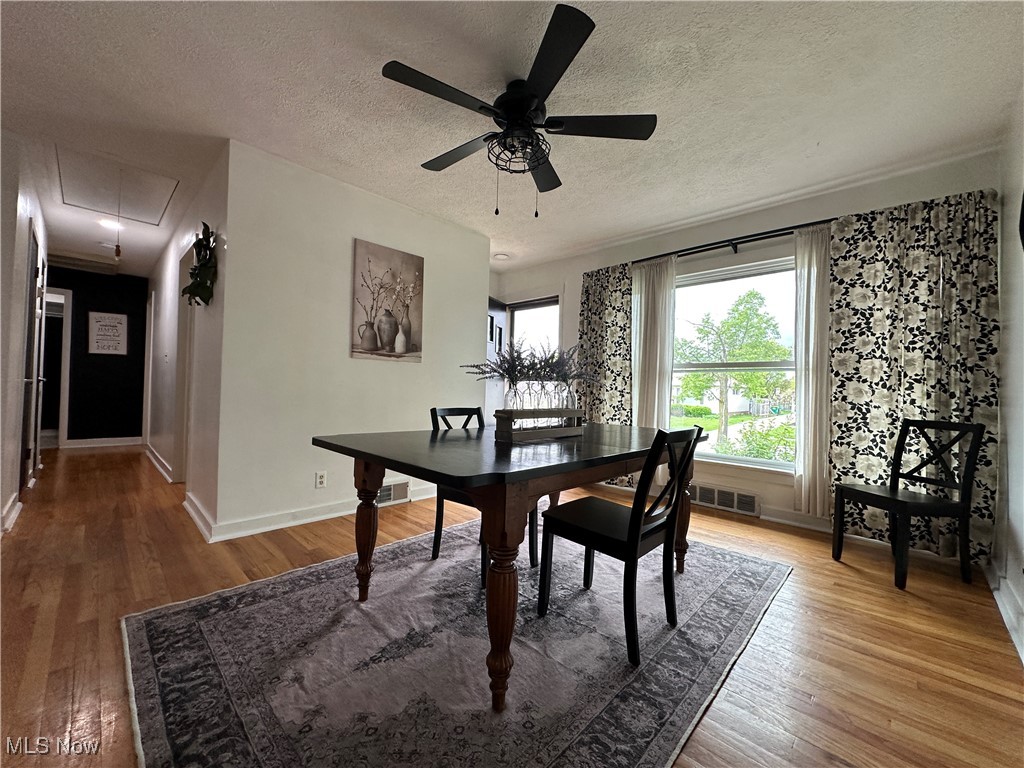 30612 Ronald Drive, Willowick, Ohio image 4