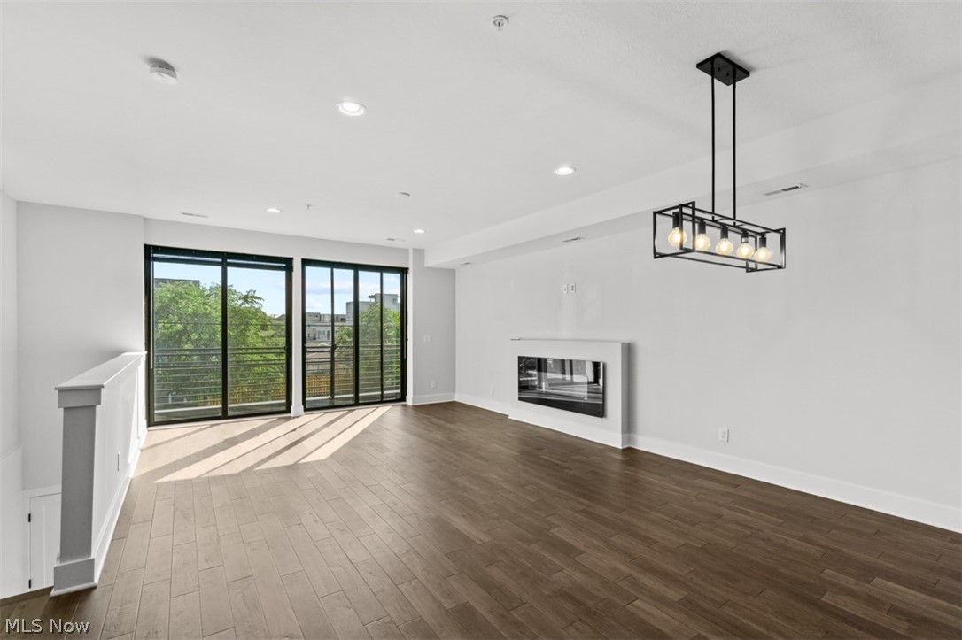 Photo 11 of 49 of 2230 W 7th Street townhome