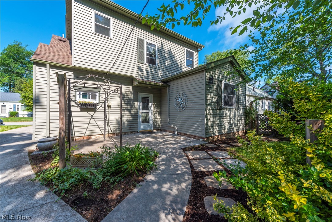 Elmwood Realty Cos Elmwood Be - Residential