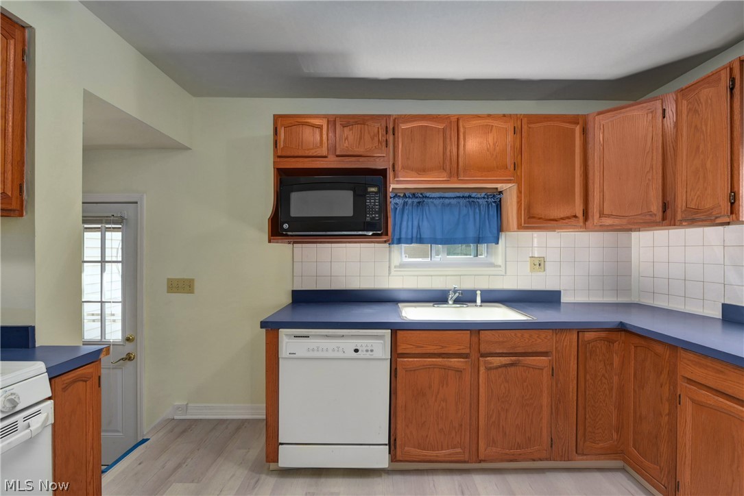 Elmwood Realty Cos Elmwood Be - Residential