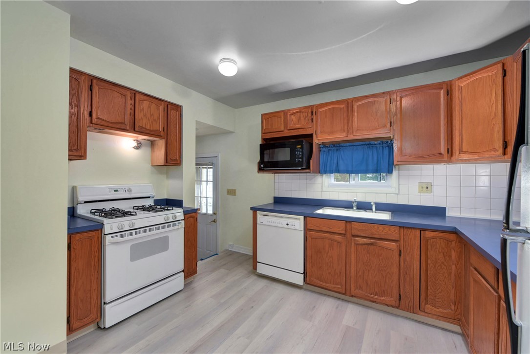 Elmwood Realty Cos Elmwood Be - Residential