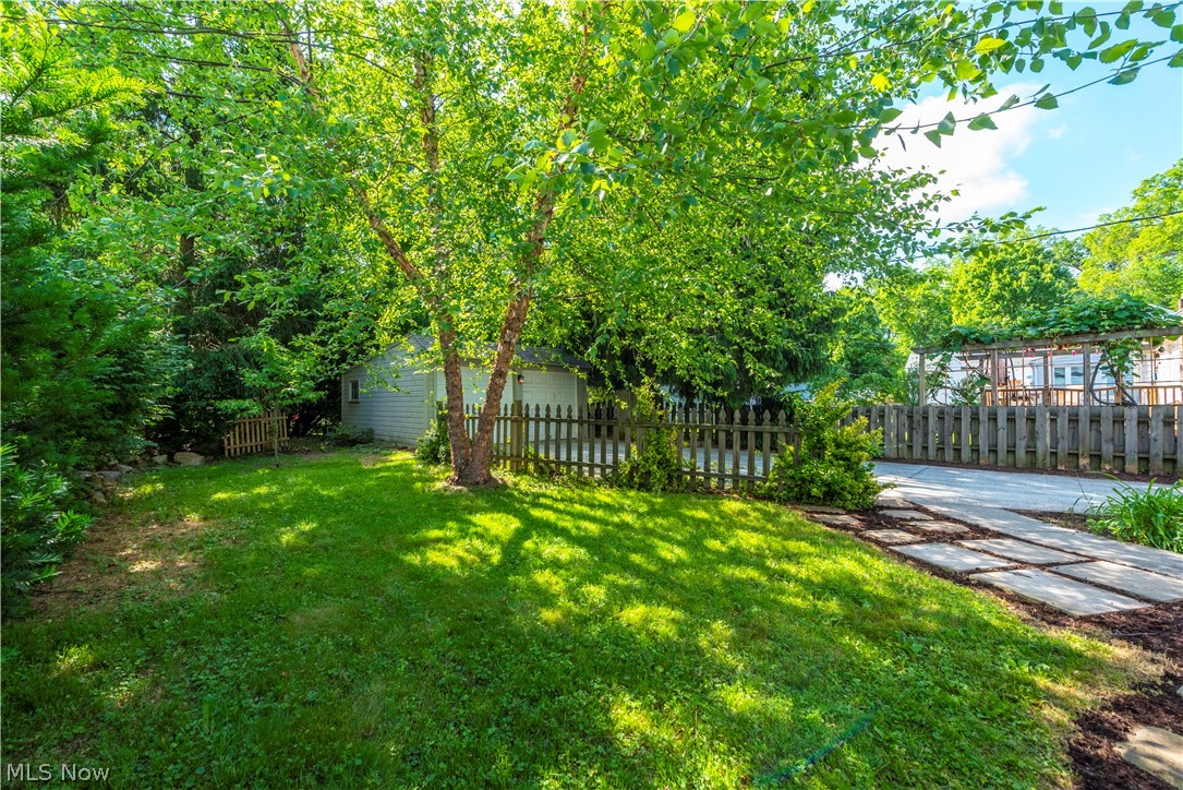 Elmwood Realty Cos Elmwood Be - Residential