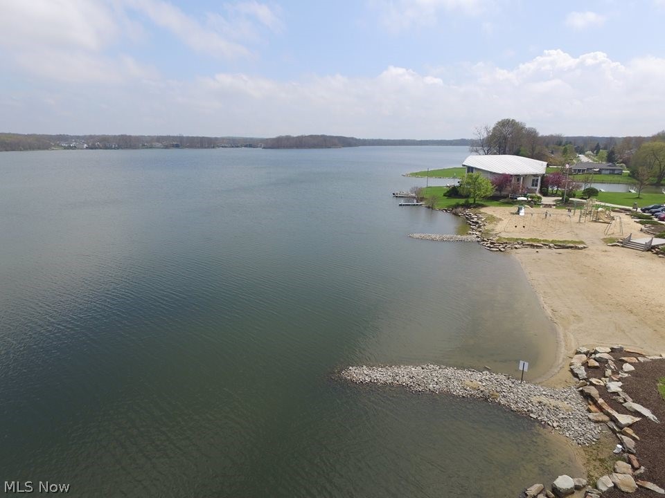 Aurora Shores - Residential