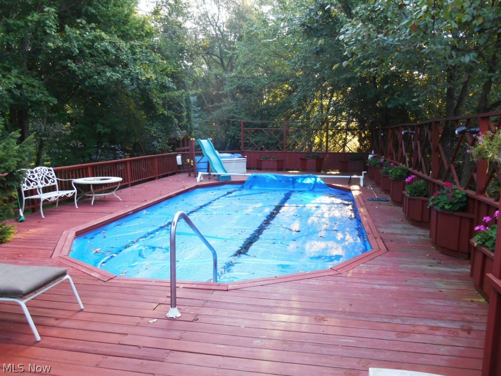 Meadow Circle - Residential