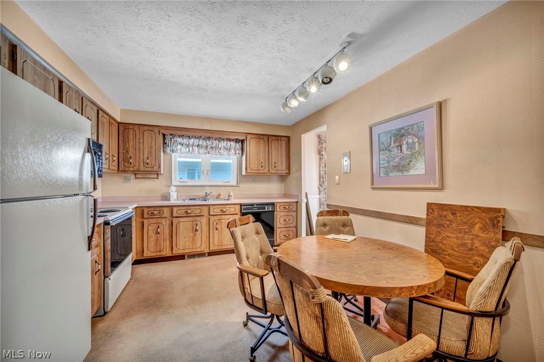 Concord Square Village Condo G - Residential