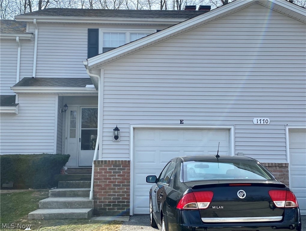 Rolling Hills Condo - Residential