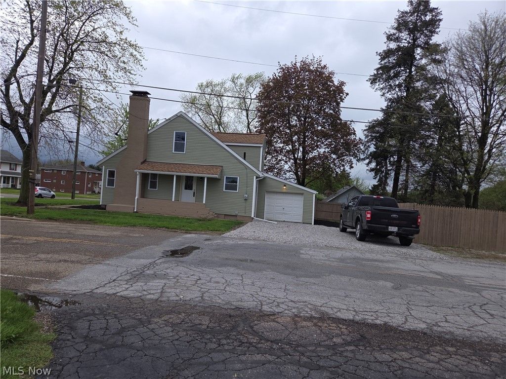 Photo of 700 Whipple Avenue NW, Canton, OH 44708 (MLS # 5203520)