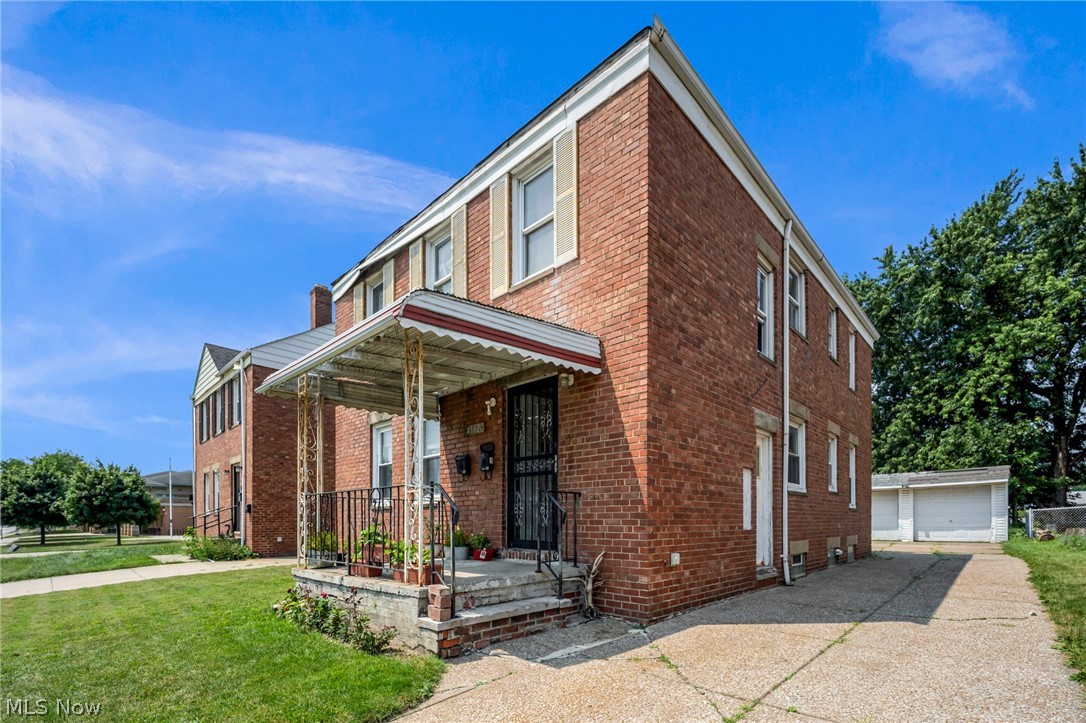 4532 W 150th Street