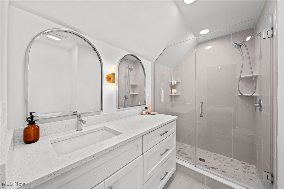 Cleveland, Ohio 44113, United States, 3 Bedrooms Bedrooms, ,3 BathroomsBathrooms,Residential,Active,169903