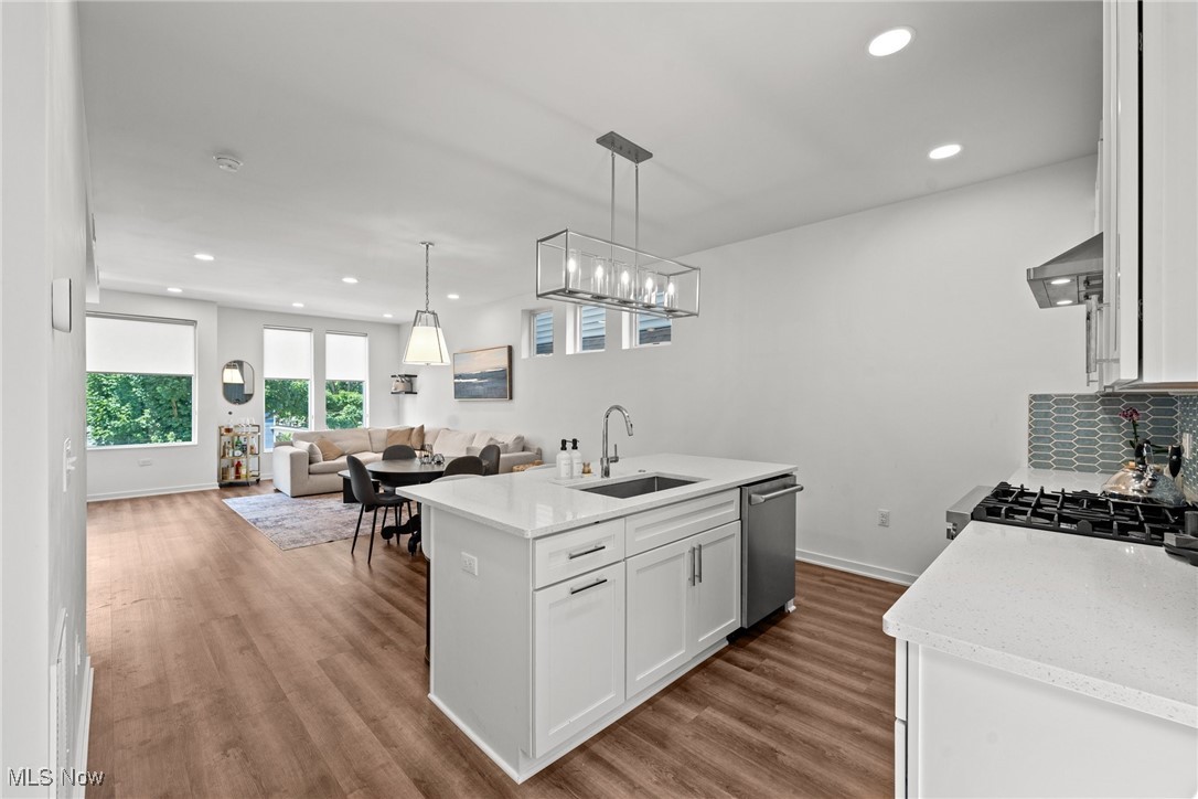 Cleveland, Ohio 44113, United States, 3 Bedrooms Bedrooms, ,3 BathroomsBathrooms,Residential,Active,169903