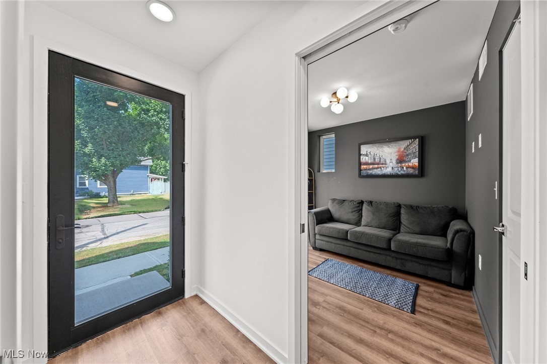 2209 W 33rd Street