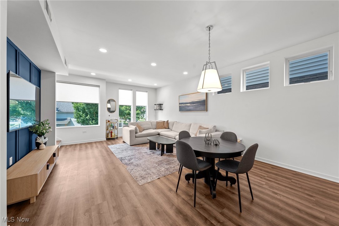 Cleveland, Ohio 44113, United States, 3 Bedrooms Bedrooms, ,3 BathroomsBathrooms,Residential,Active,169903