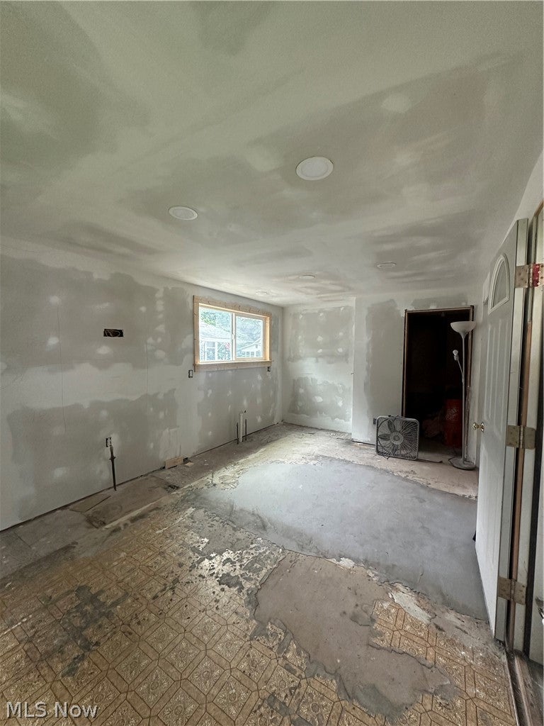 Photo of 1853 Marks Avenue, Akron, OH 44305 (MLS # 5224968)