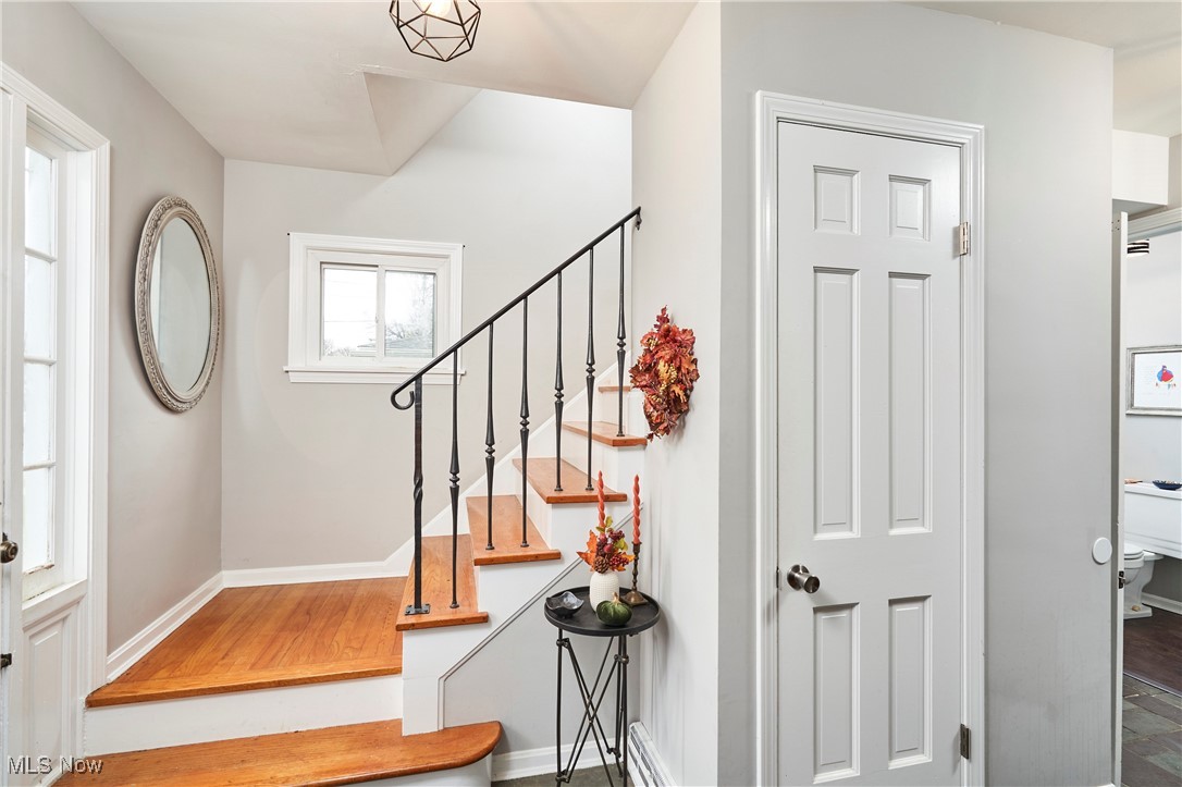 Akron, Ohio 44313, United States, 3 Bedrooms Bedrooms, ,3 BathroomsBathrooms,Residential,Contingent,103942