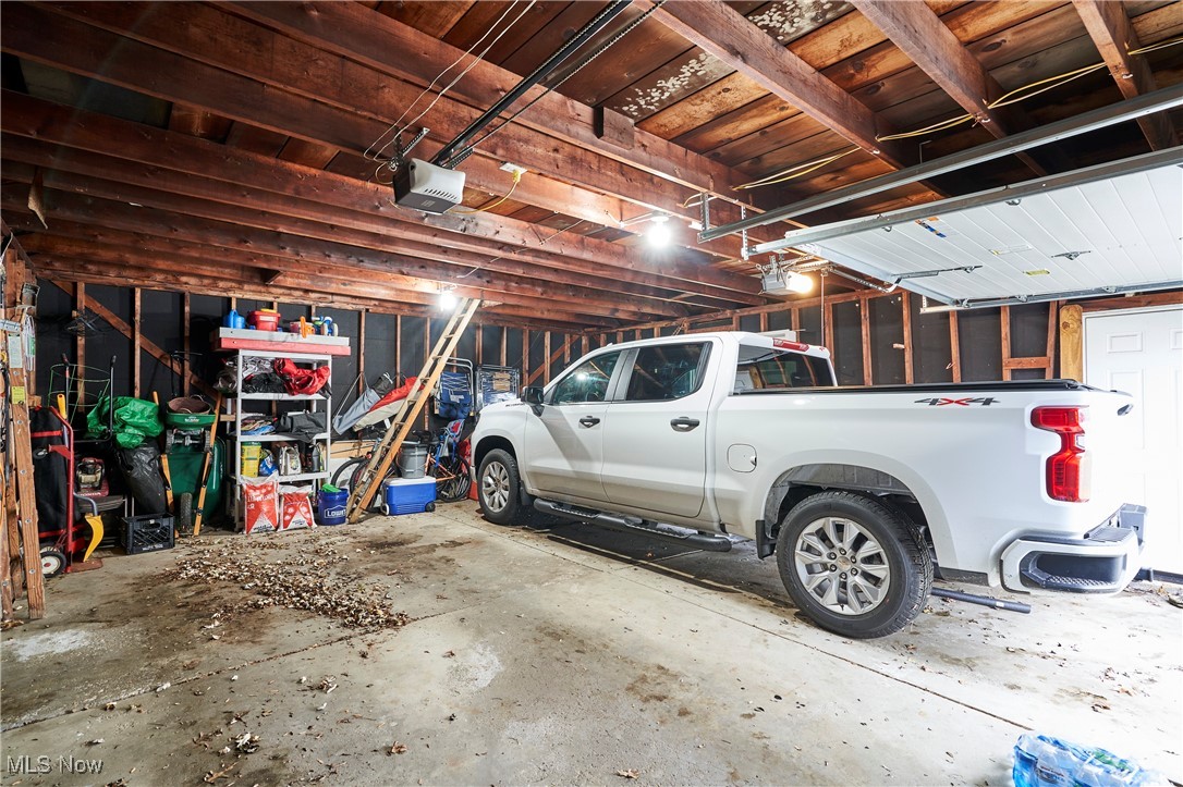 Akron, Ohio 44313, United States, 3 Bedrooms Bedrooms, ,3 BathroomsBathrooms,Residential,Contingent,103942