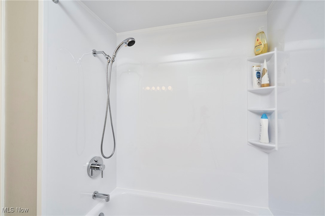 Akron, Ohio 44313, United States, 3 Bedrooms Bedrooms, ,3 BathroomsBathrooms,Residential,Contingent,103942