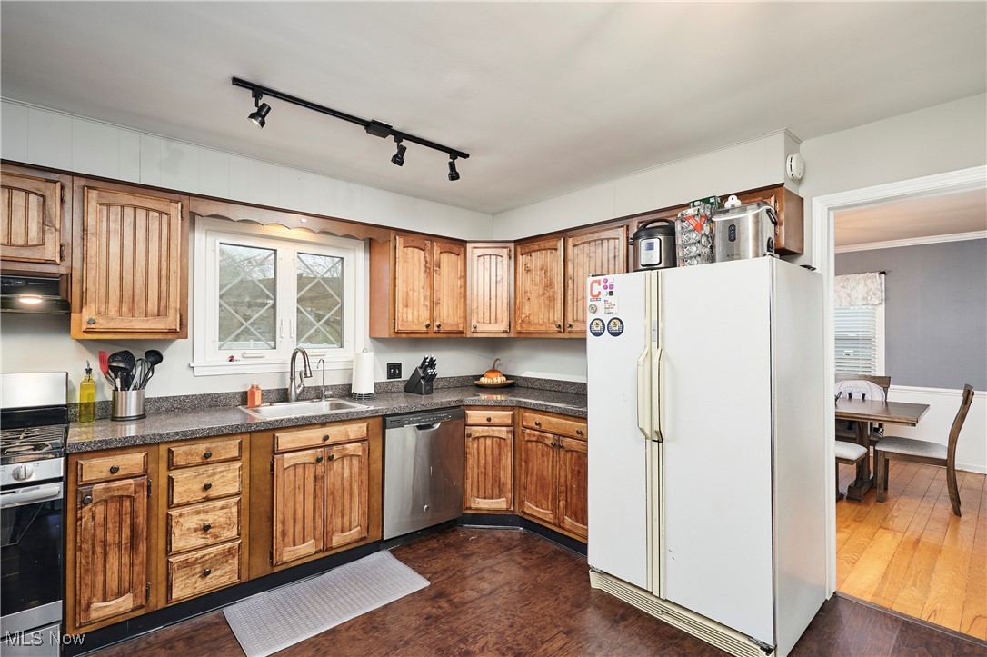 Akron, Ohio 44313, United States, 3 Bedrooms Bedrooms, ,3 BathroomsBathrooms,Residential,Contingent,103942